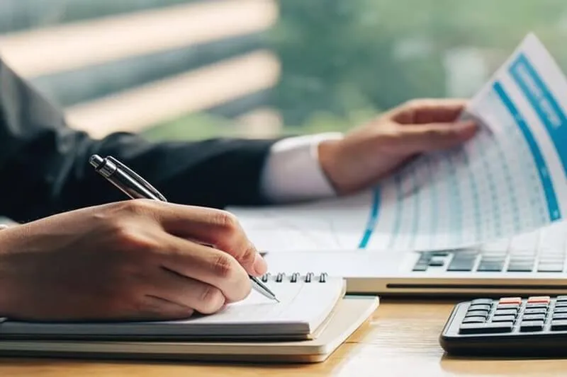 FAR and DFARS compliance consulting